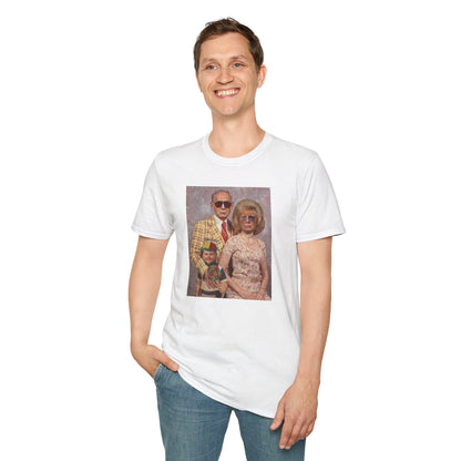 TRUMP, NETANYAHU & JD VANCE FAMILY PORTRAIT - T-Shirt