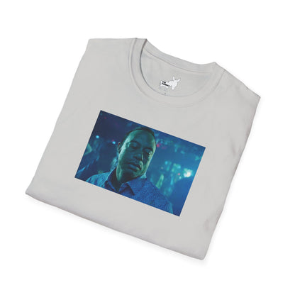 TIGER WOODS TURN THE LIGHTS OFF MEME - T-Shirt