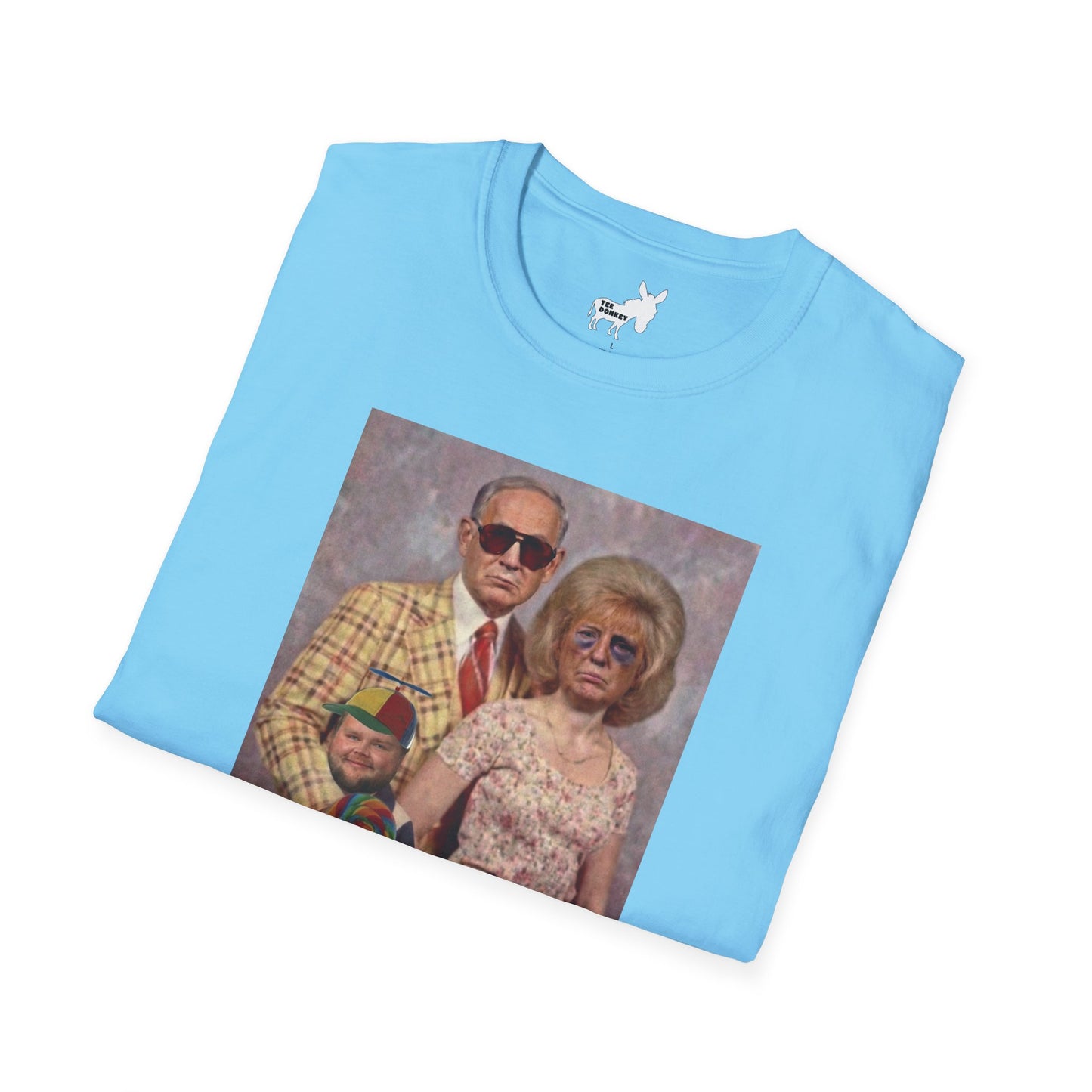 TRUMP, NETANYAHU & JD VANCE FAMILY PORTRAIT - T-Shirt