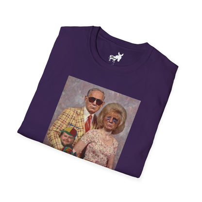 TRUMP, NETANYAHU & JD VANCE FAMILY PORTRAIT - T-Shirt
