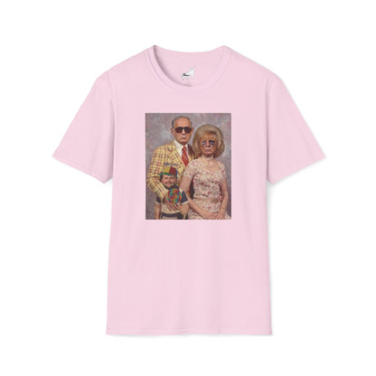 TRUMP, NETANYAHU & JD VANCE FAMILY PORTRAIT - T-Shirt