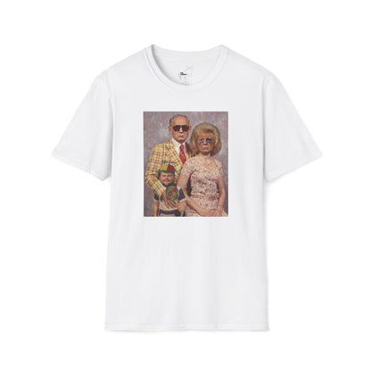 TRUMP, NETANYAHU & JD VANCE FAMILY PORTRAIT - T-Shirt