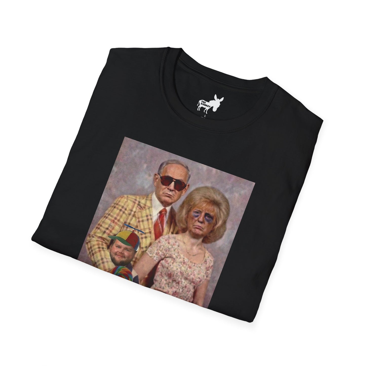 TRUMP, NETANYAHU & JD VANCE FAMILY PORTRAIT - T-Shirt