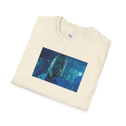 TIGER WOODS TURN THE LIGHTS OFF MEME - T-Shirt