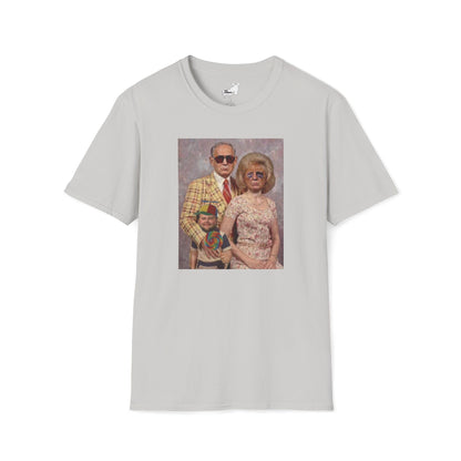 TRUMP, NETANYAHU & JD VANCE FAMILY PORTRAIT - T-Shirt