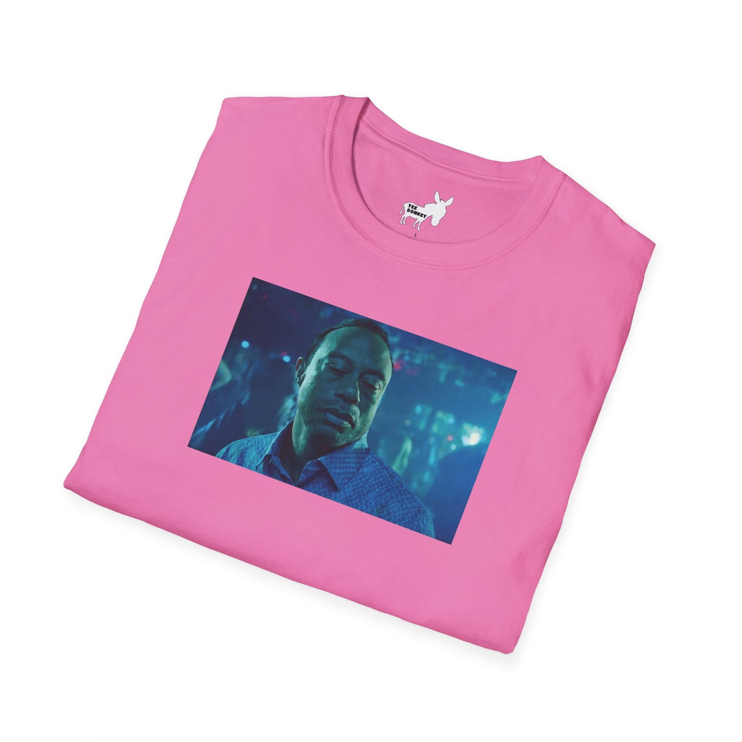 TIGER WOODS TURN THE LIGHTS OFF MEME - T-Shirt