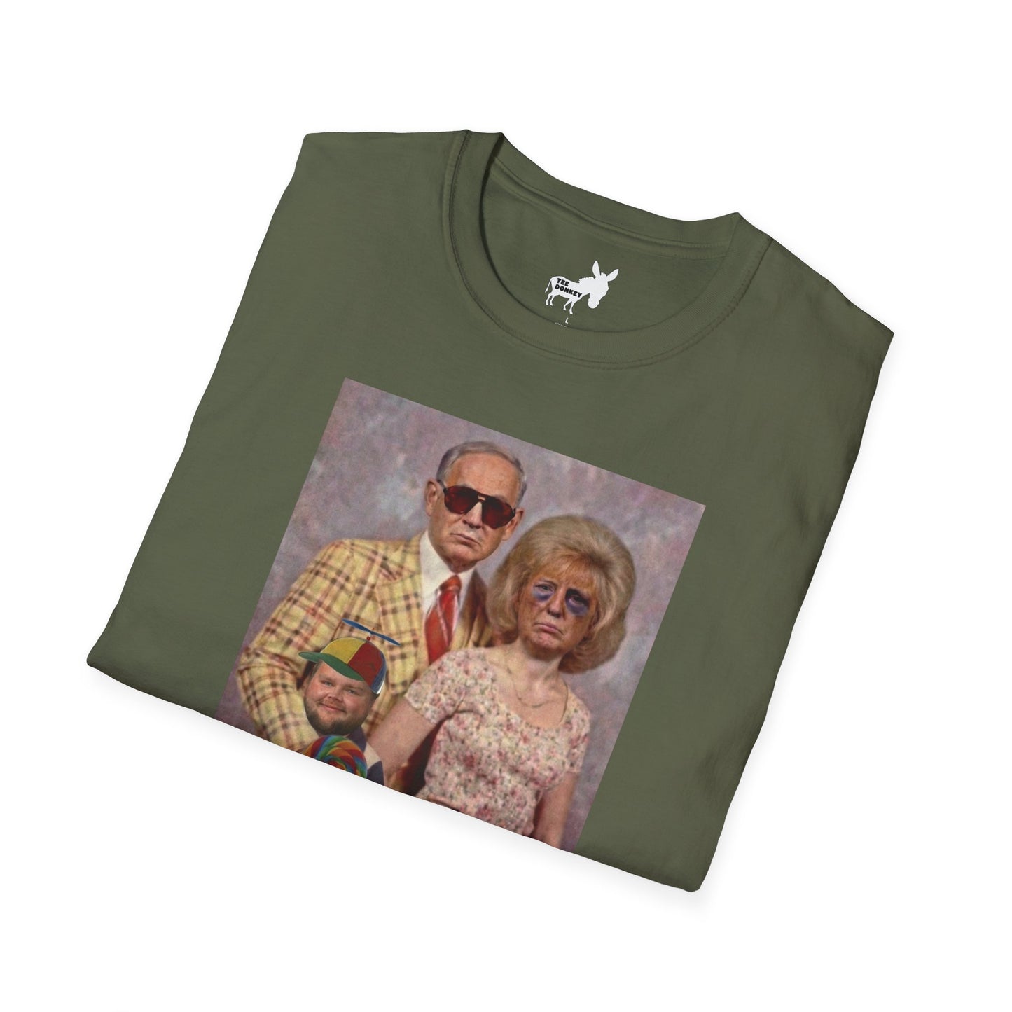 TRUMP, NETANYAHU & JD VANCE FAMILY PORTRAIT - T-Shirt