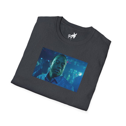 TIGER WOODS TURN THE LIGHTS OFF MEME - T-Shirt