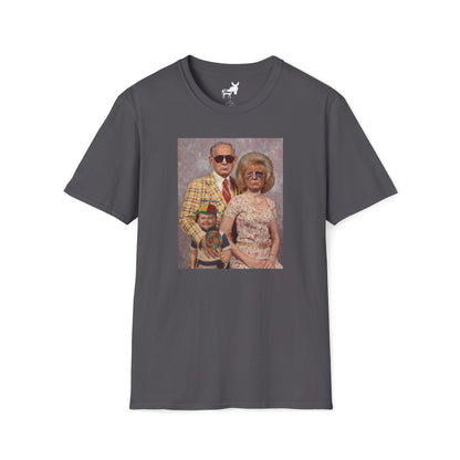 TRUMP, NETANYAHU & JD VANCE FAMILY PORTRAIT - T-Shirt