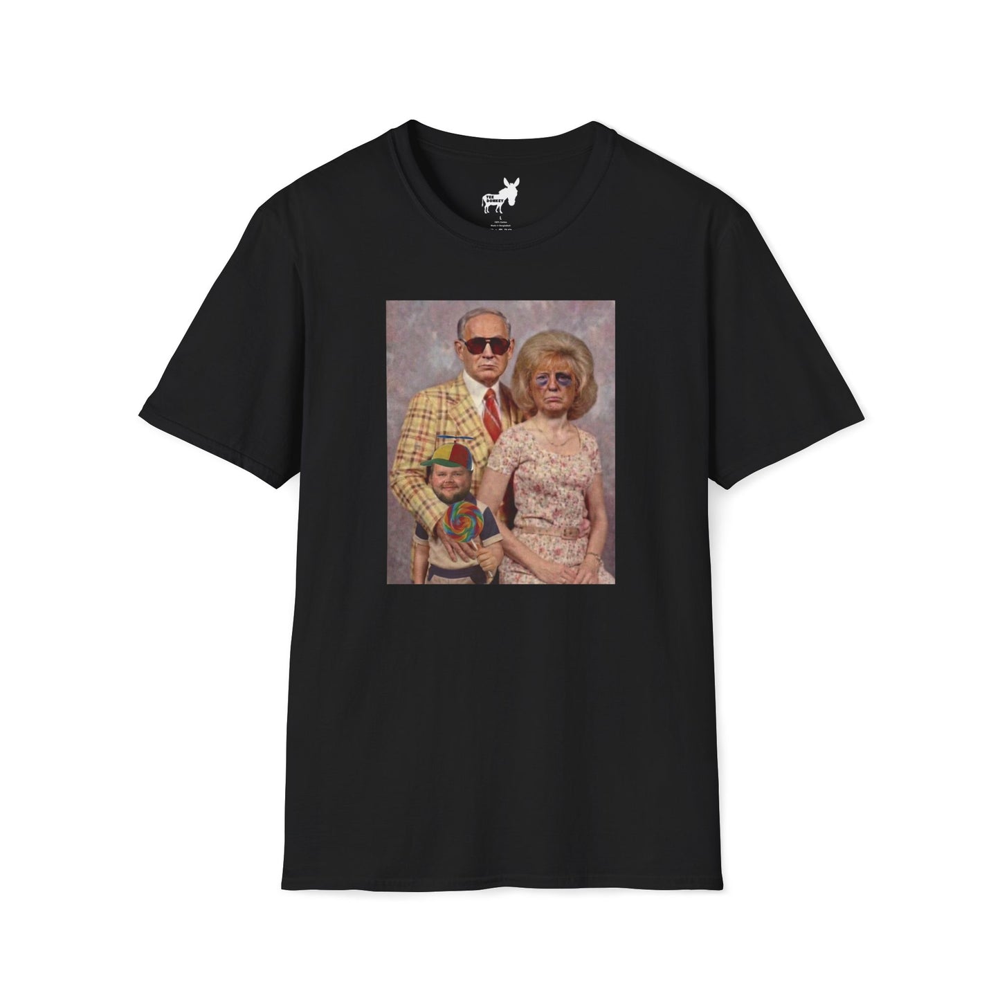 TRUMP, NETANYAHU & JD VANCE FAMILY PORTRAIT - T-Shirt